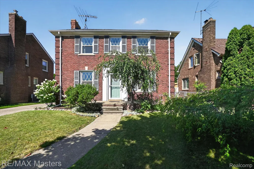 2212 22nd Street Wyandotte City, MI 48192