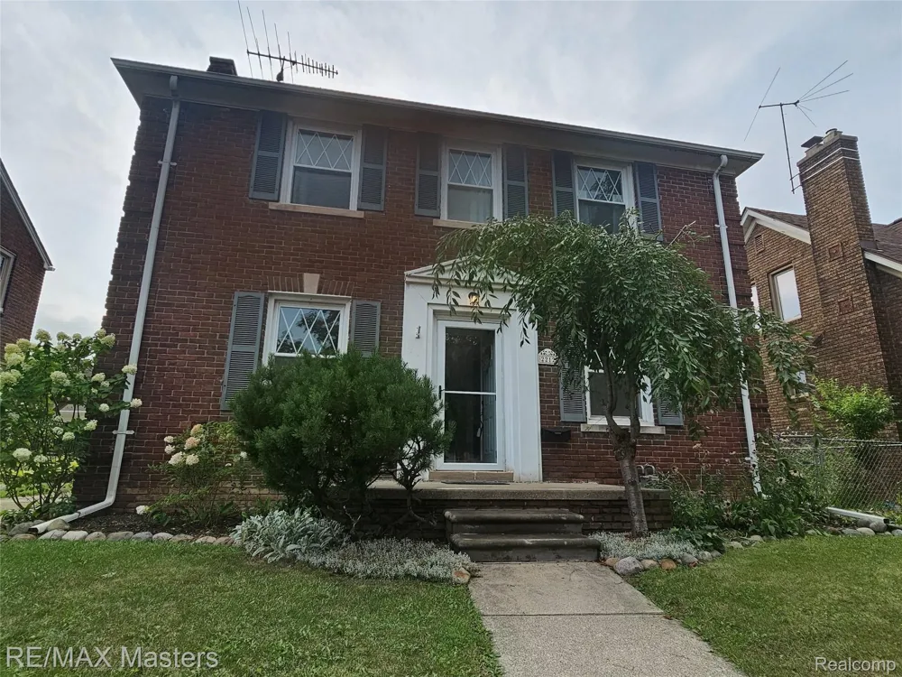 2212 22nd Street Wyandotte City, MI 48192