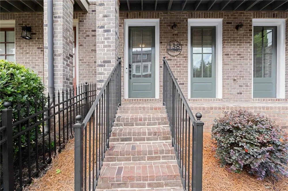 138 Inwood Walk Woodstock, GA 30188