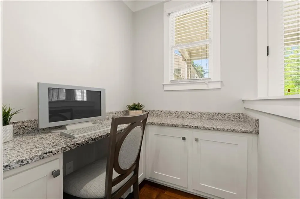 138 Inwood Walk Woodstock, GA 30188