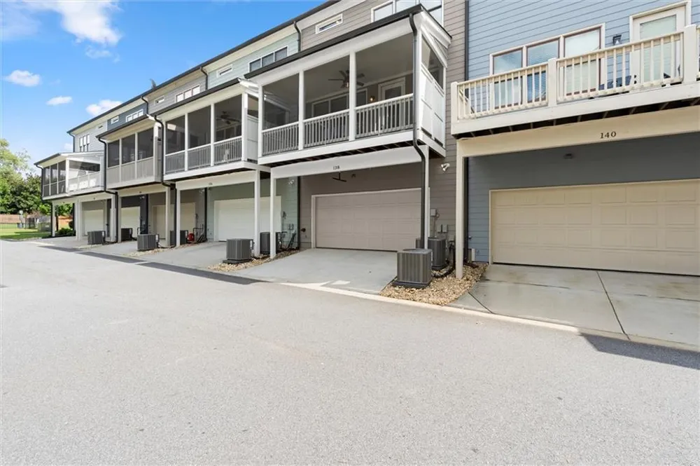 138 Inwood Walk Woodstock, GA 30188