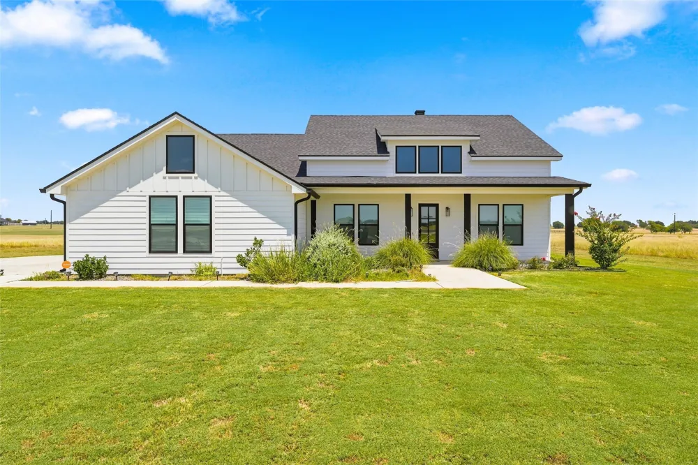 803 Willow Moon Ranch Road Crawford, TX 76638