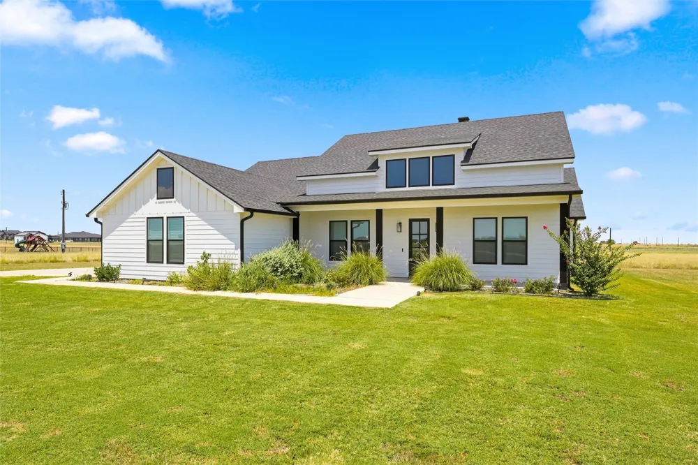 803 Willow Moon Ranch Road Crawford, TX 76638