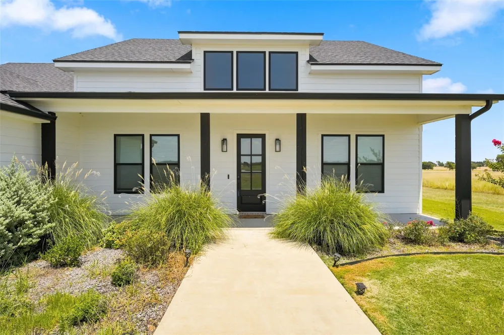 803 Willow Moon Ranch Road Crawford, TX 76638