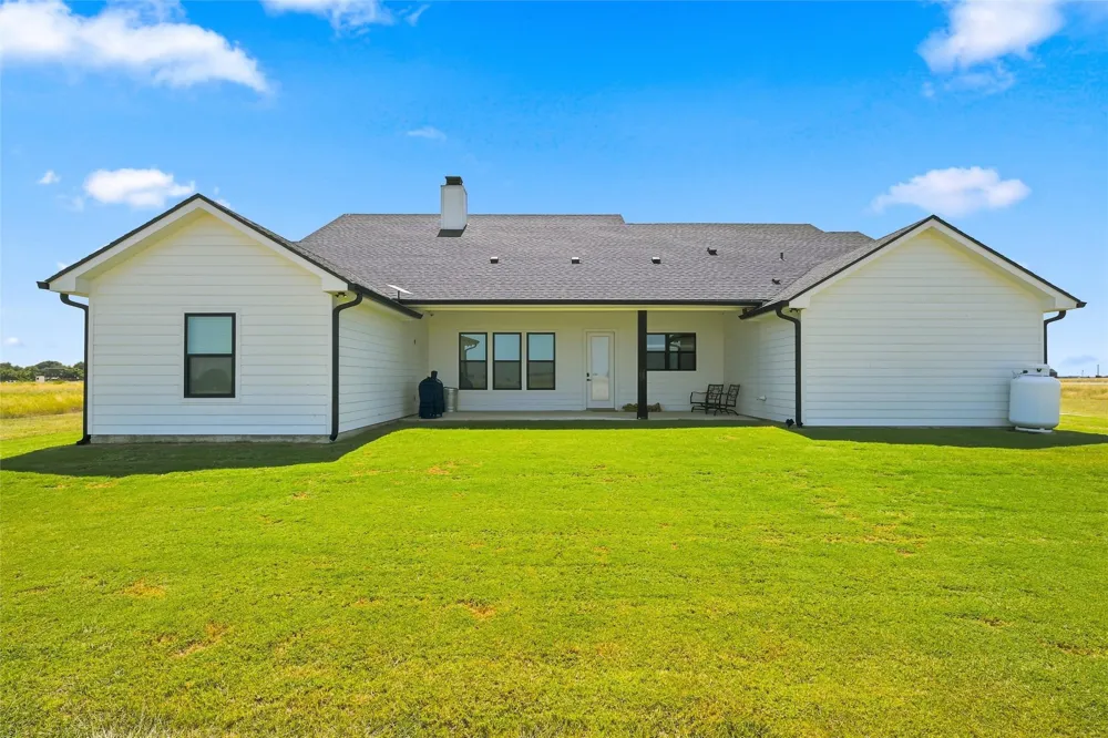 803 Willow Moon Ranch Road Crawford, TX 76638