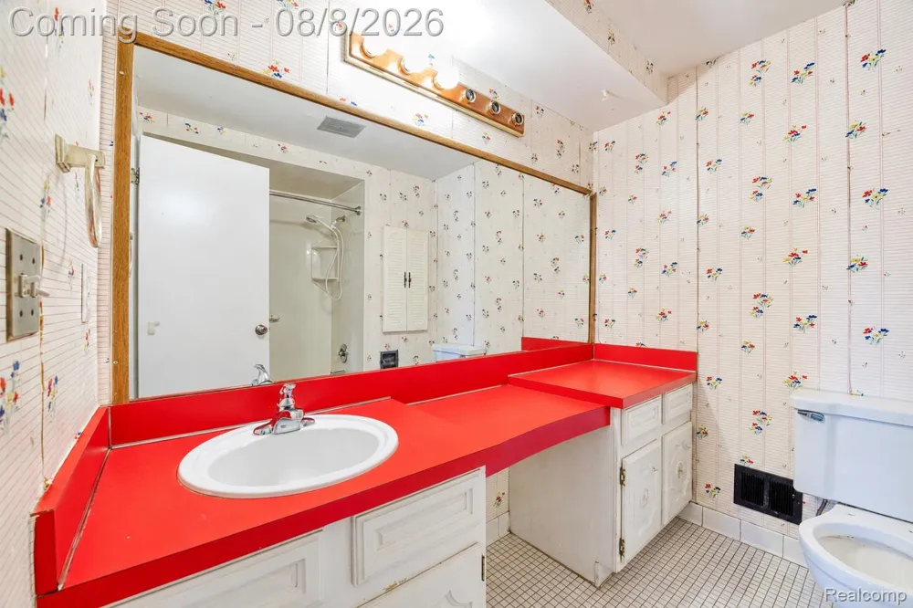 416 Lawson Court Troy City, MI 48084
