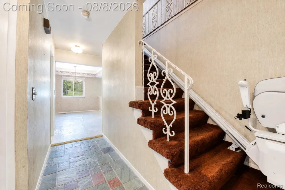 416 Lawson Court Troy City, MI 48084