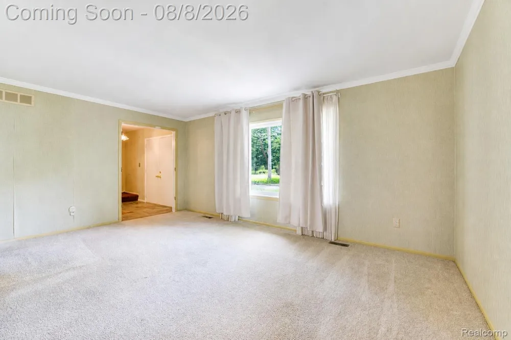 416 Lawson Court Troy City, MI 48084