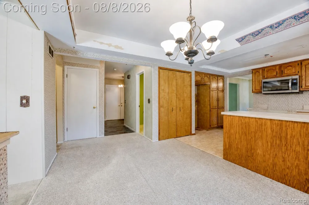 416 Lawson Court Troy City, MI 48084