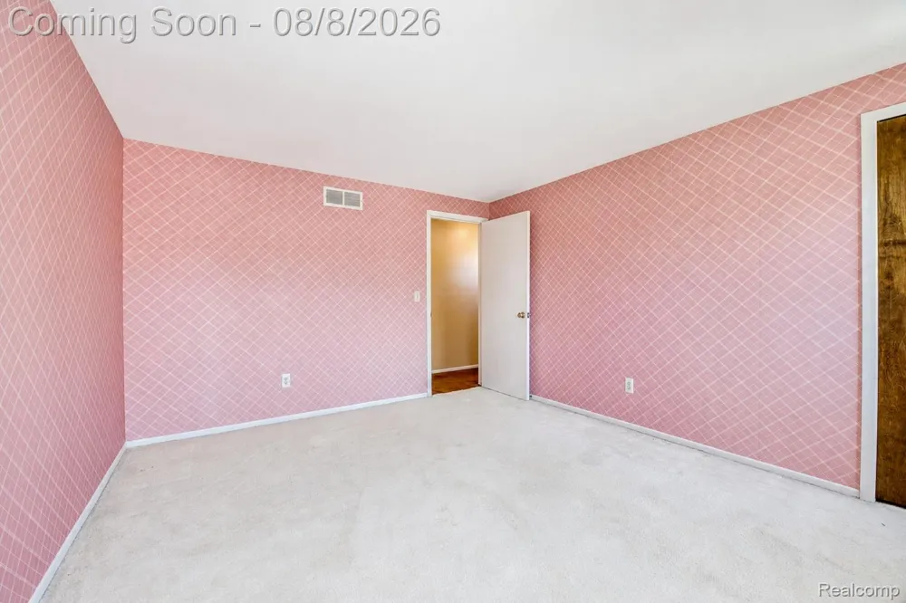 416 Lawson Court Troy City, MI 48084