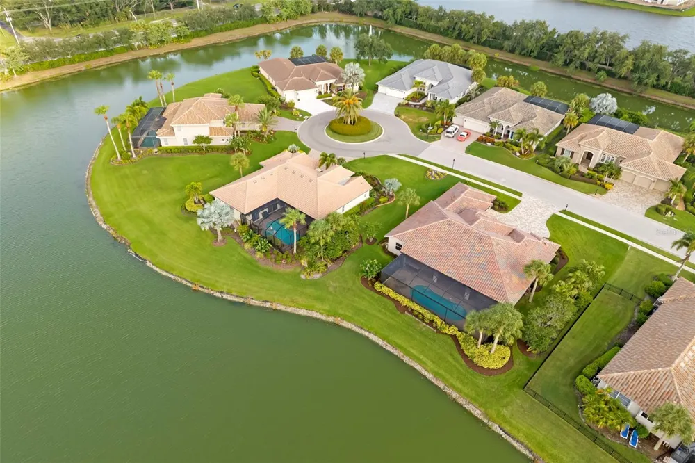 10625 RESTORATION TERRACE Bradenton, FL 34212