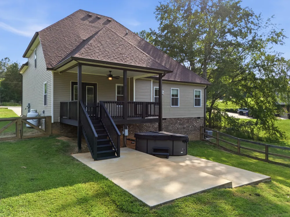 1403 Southside Rd Southside, TN 37171