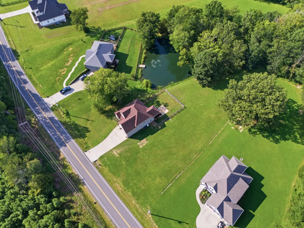 1403 Southside Rd Southside, TN 37171