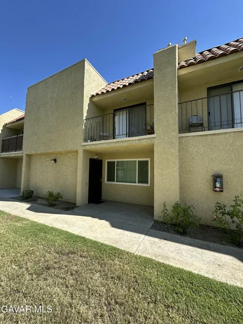 44200 Kingtree Avenue #Unit 19