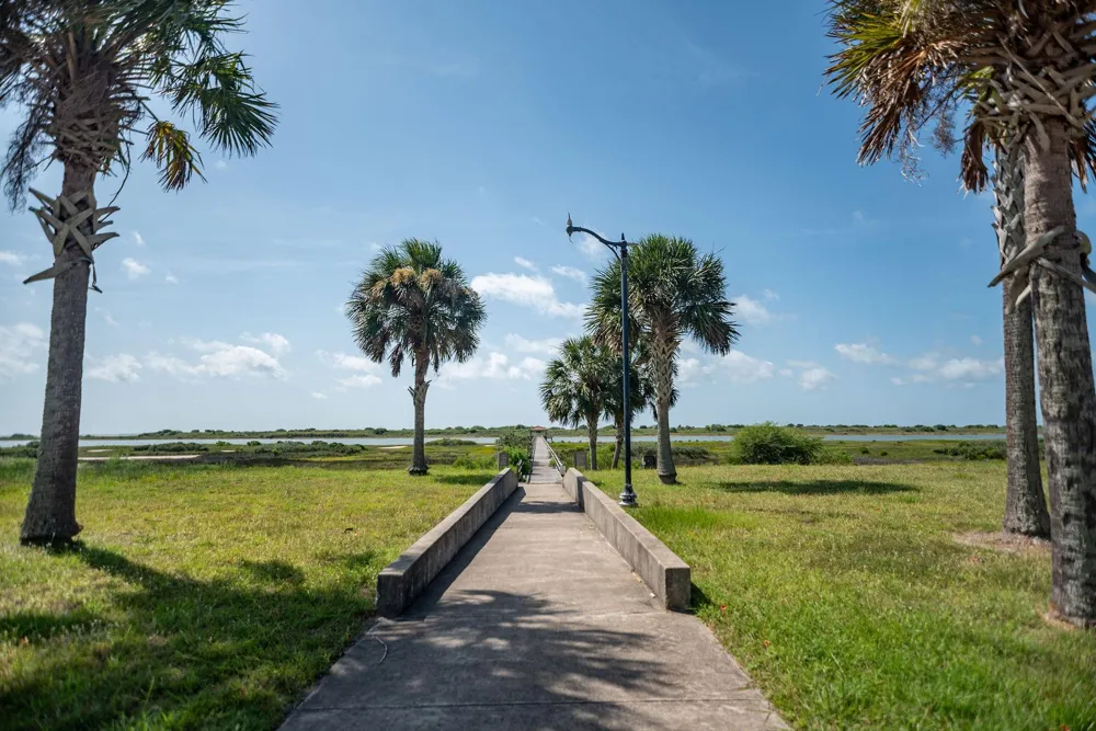 425 Vineyard Bay Port O Connor, TX 77982