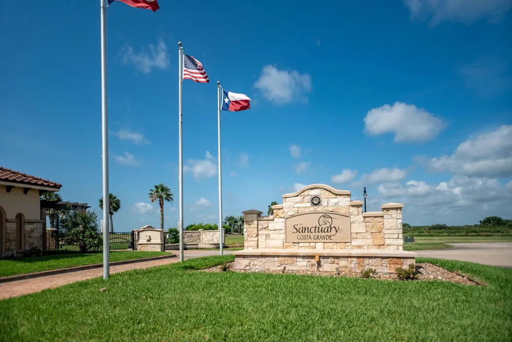 425 Vineyard Bay Port O Connor, TX 77982