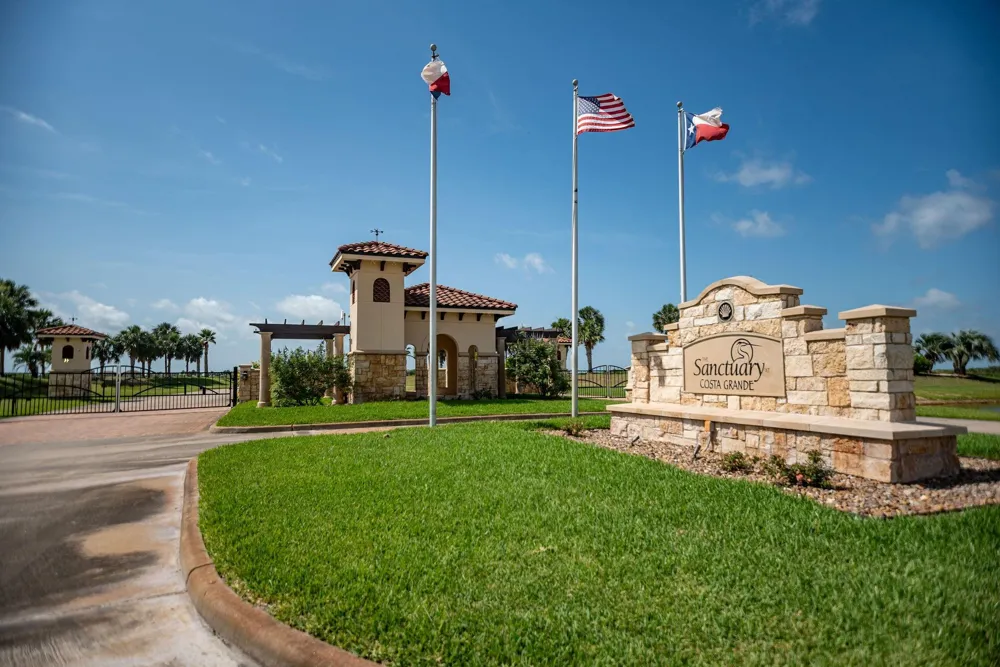 425 Vineyard Bay Port O Connor, TX 77982
