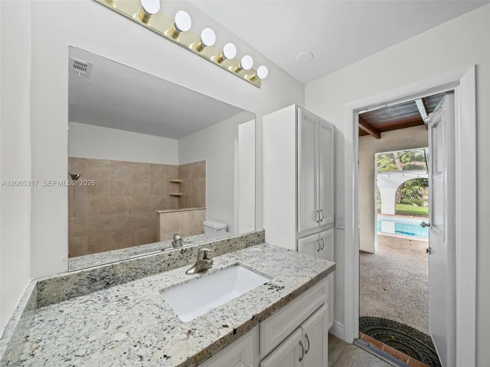 10251 NW 39th Ct Coral Springs, FL 33065
