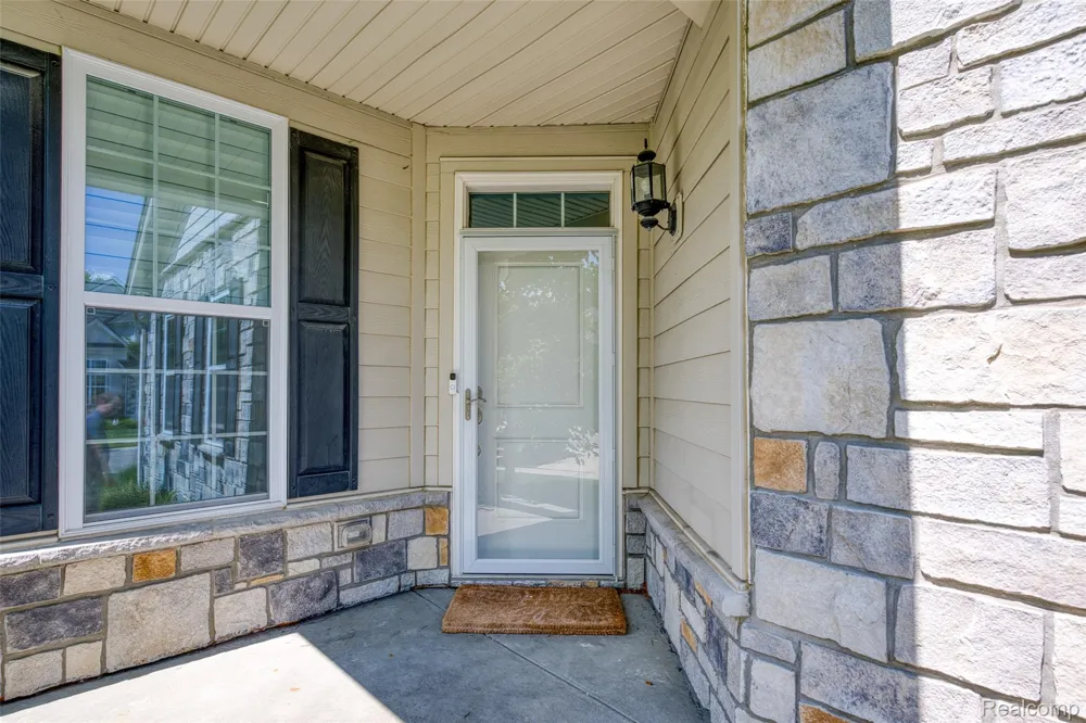 42829 Cardinal Way Novi City, MI 48375