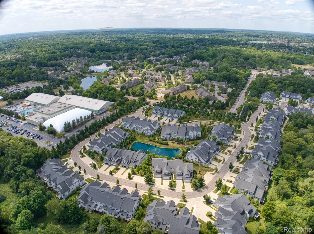 42829 Cardinal Way Novi City, MI 48375