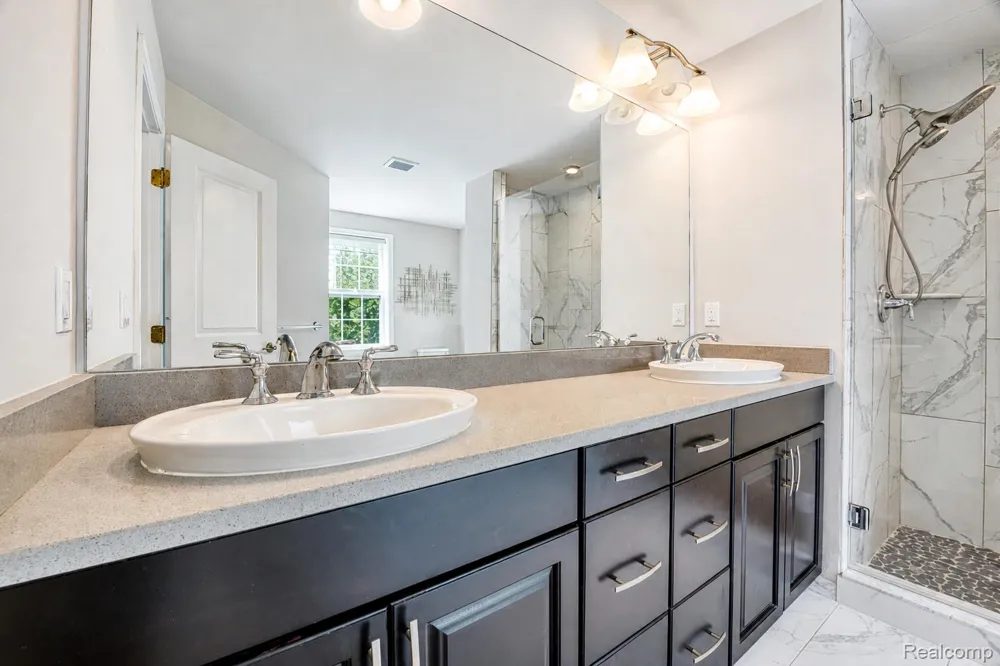 42829 Cardinal Way Novi City, MI 48375
