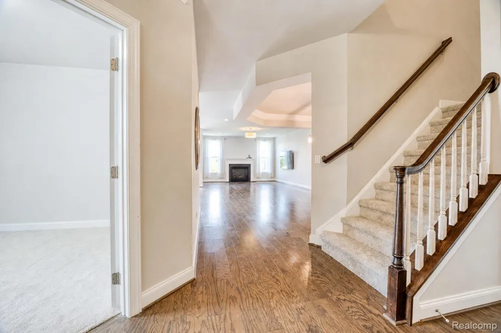 42829 Cardinal Way Novi City, MI 48375