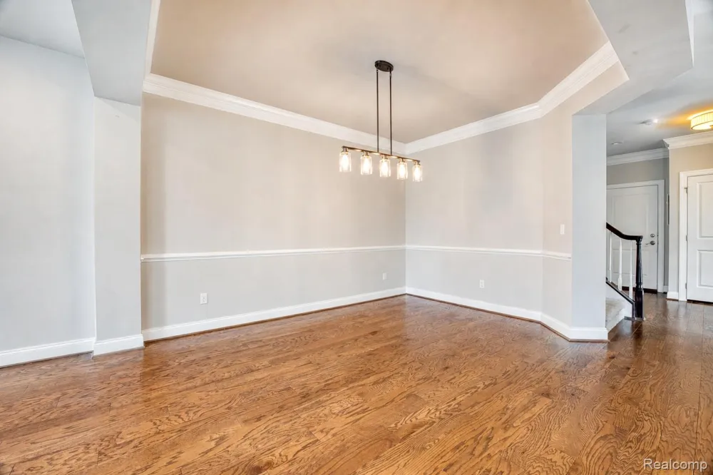 42829 Cardinal Way Novi City, MI 48375