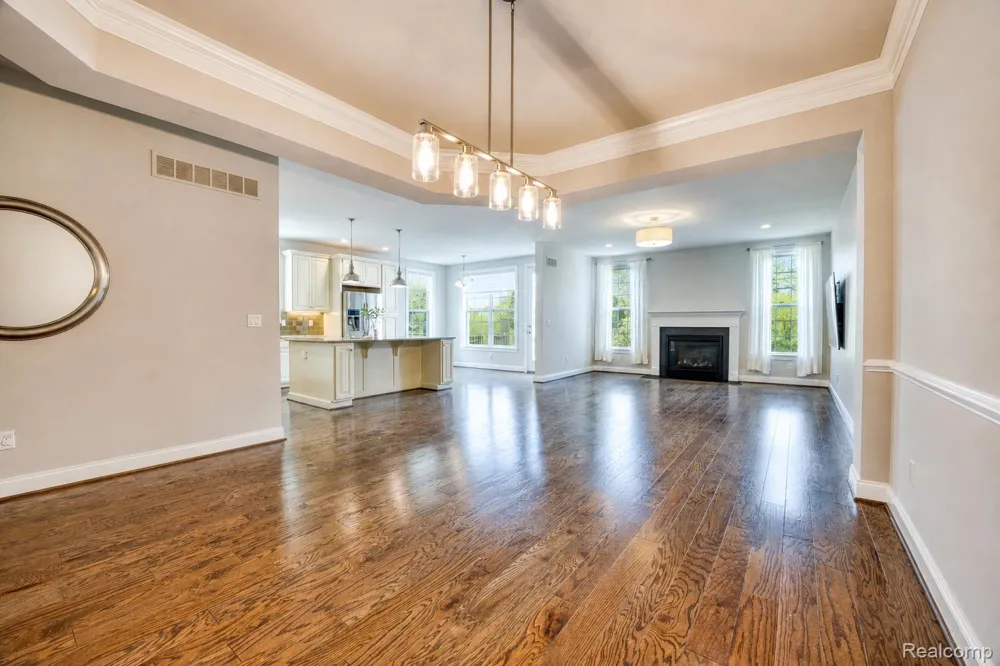 42829 Cardinal Way Novi City, MI 48375