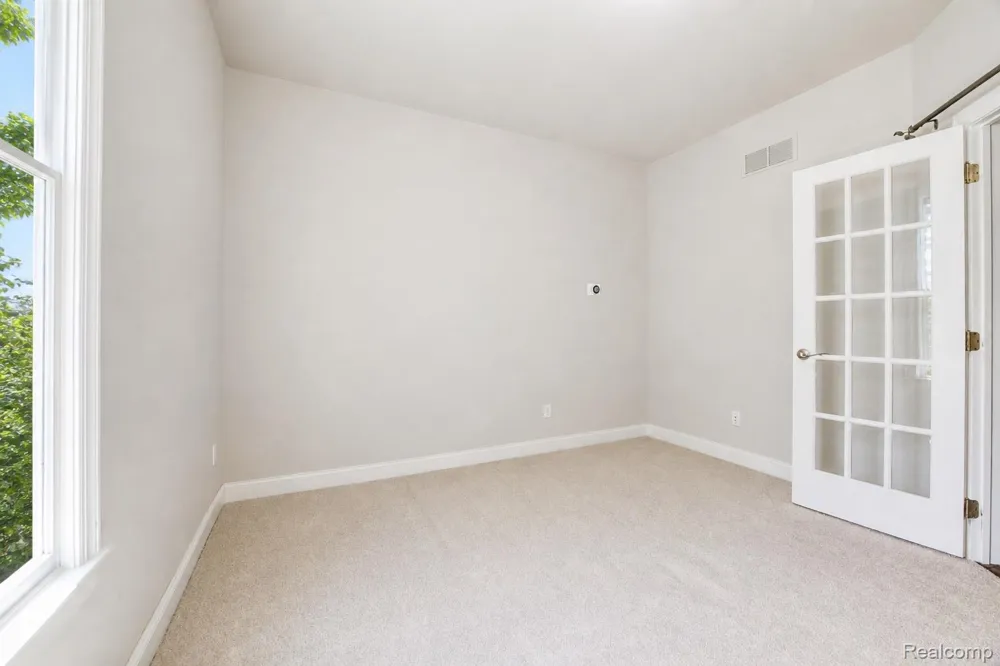 42829 Cardinal Way Novi City, MI 48375