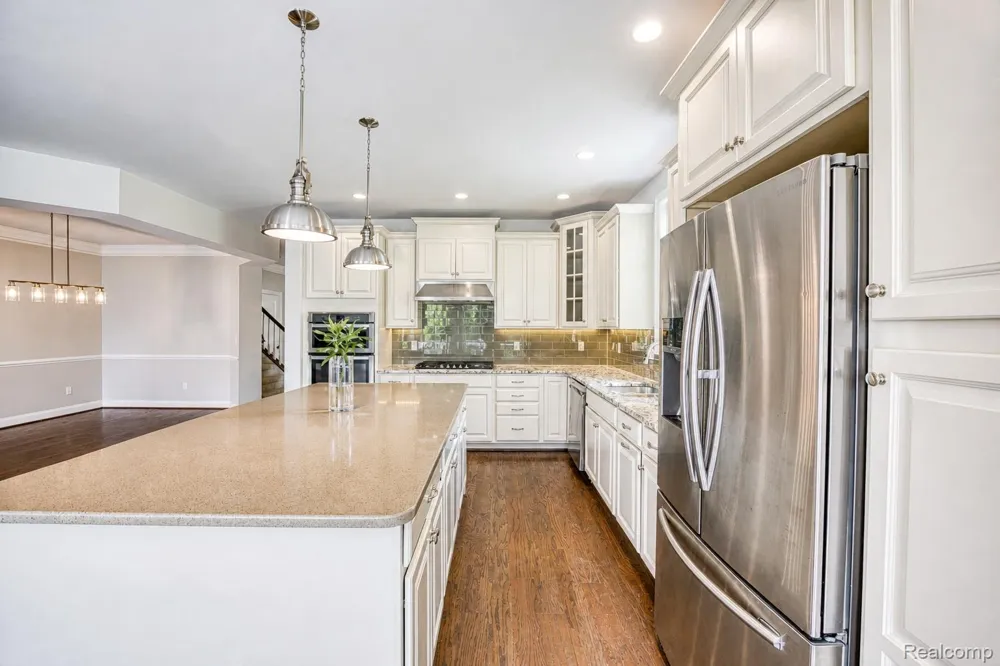 42829 Cardinal Way Novi City, MI 48375