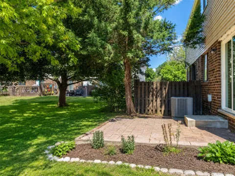 8358 Lakeview Court