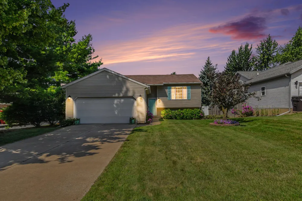 421 Macomb Avenue NW Walker City, MI 49534