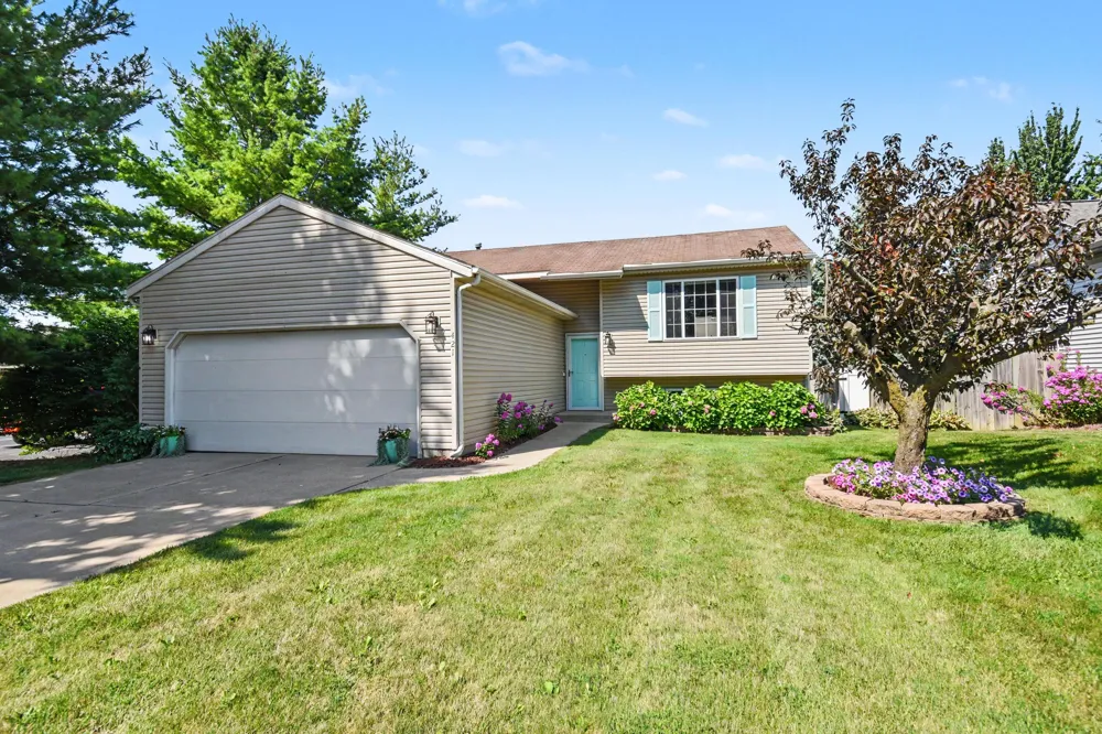 421 Macomb Avenue NW Walker City, MI 49534