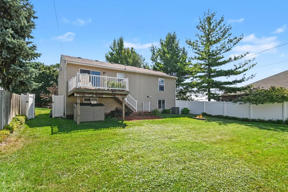 421 Macomb Avenue NW Walker City, MI 49534