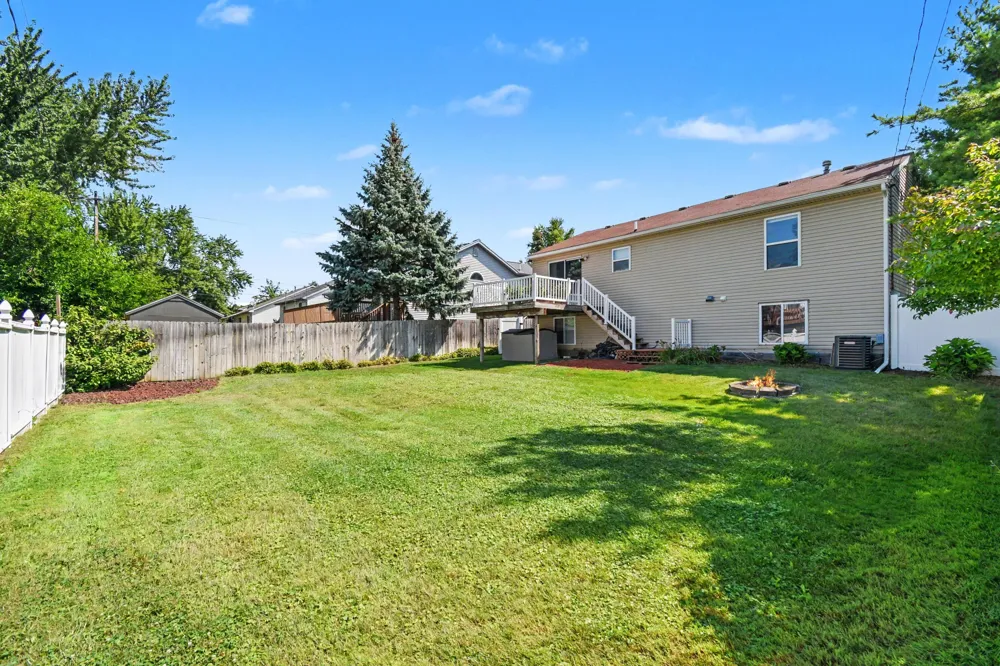 421 Macomb Avenue NW Walker City, MI 49534