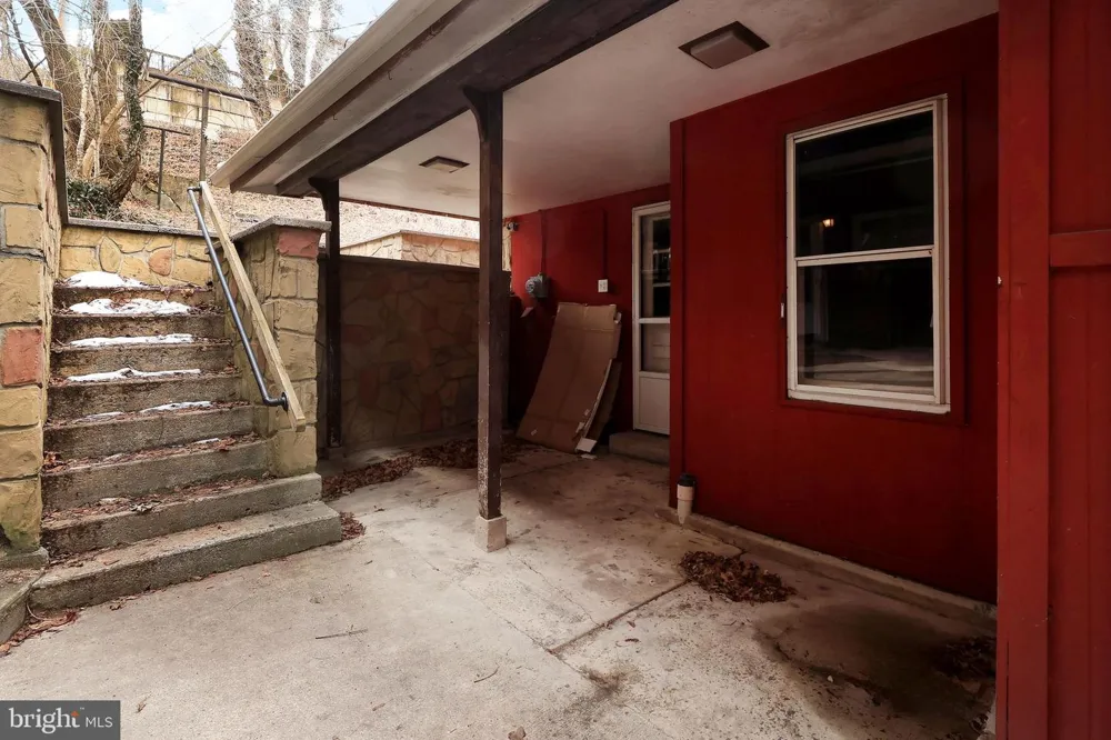 125 N THOMAS STREET Bellefonte, PA 16823