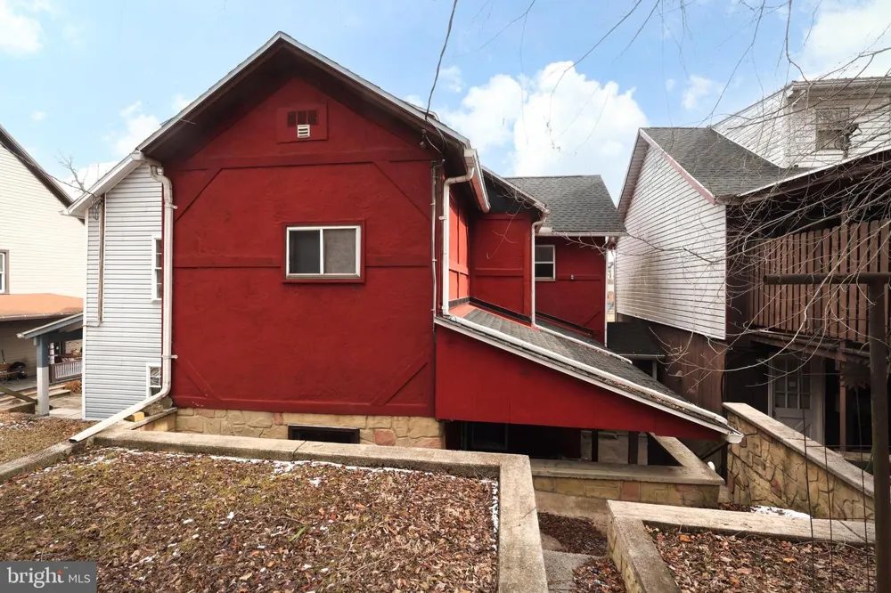 125 N THOMAS STREET Bellefonte, PA 16823
