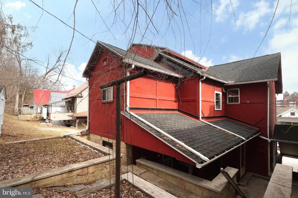 125 N THOMAS STREET Bellefonte, PA 16823