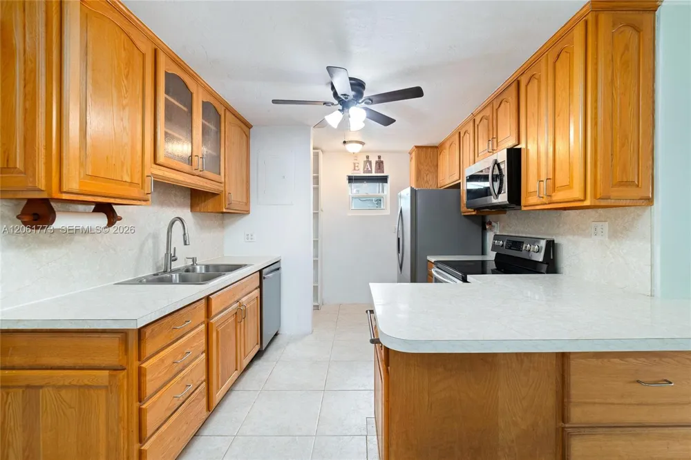 320 NE 59th Ct Oakland Park, FL 33334