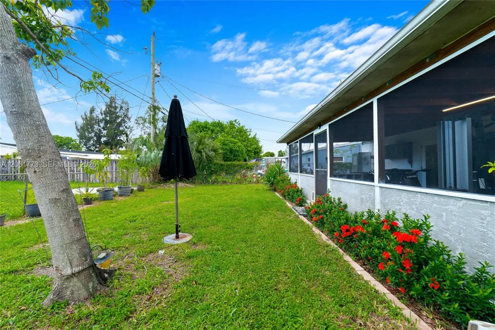 320 NE 59th Ct Oakland Park, FL 33334