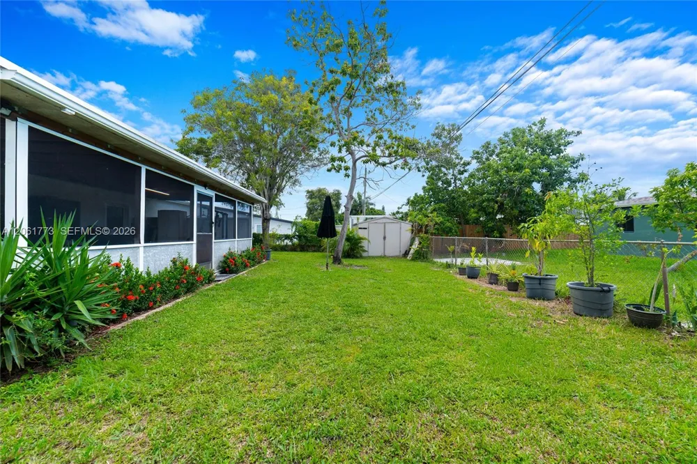 320 NE 59th Ct Oakland Park, FL 33334