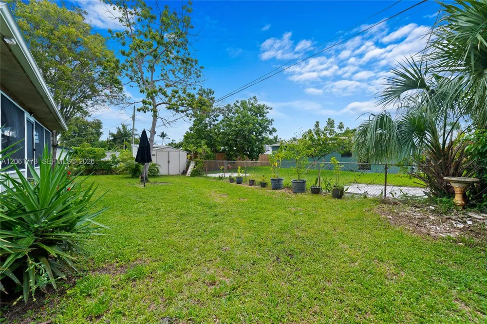 320 NE 59th Ct Oakland Park, FL 33334