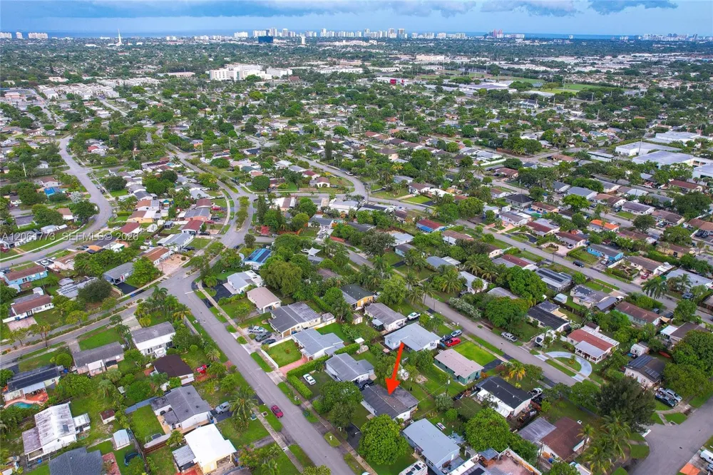 320 NE 59th Ct Oakland Park, FL 33334