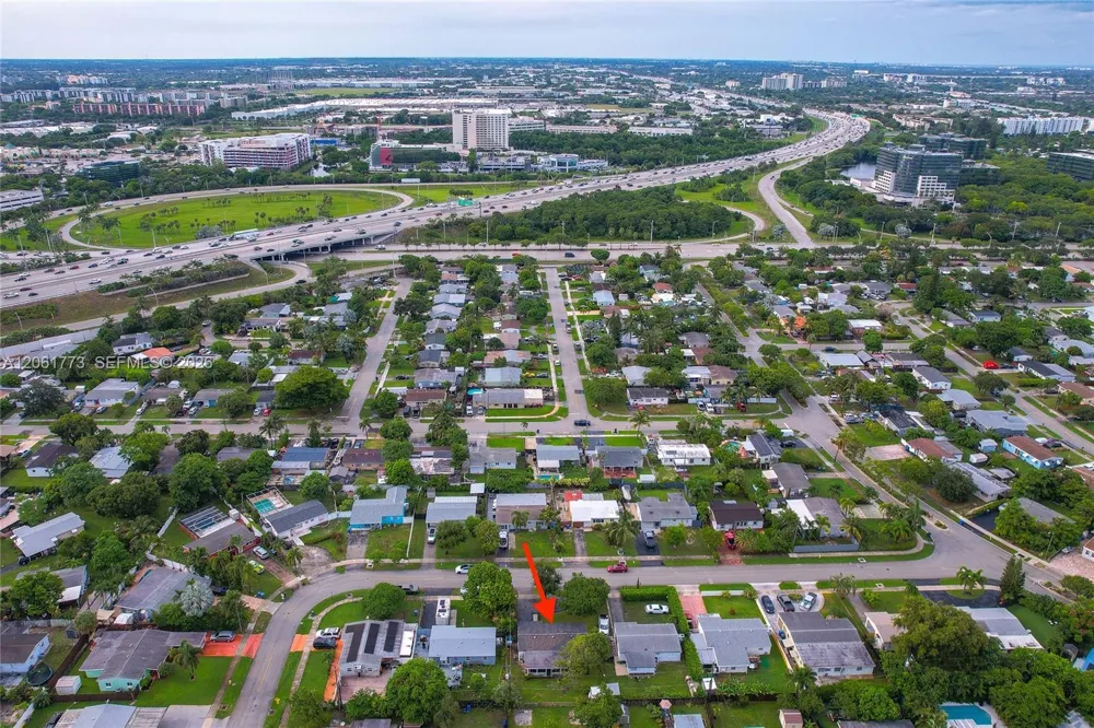 320 NE 59th Ct Oakland Park, FL 33334