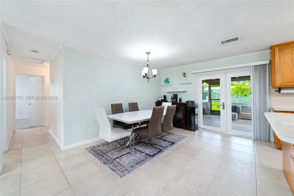 320 NE 59th Ct Oakland Park, FL 33334