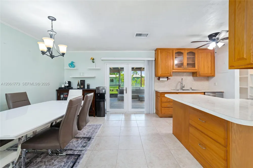 320 NE 59th Ct Oakland Park, FL 33334