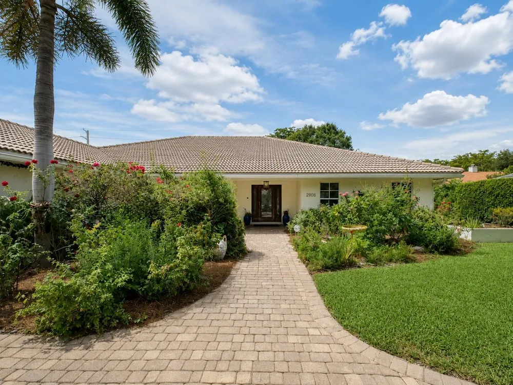 2908 Banyan Blvd Circle NW Boca Raton, FL 33431