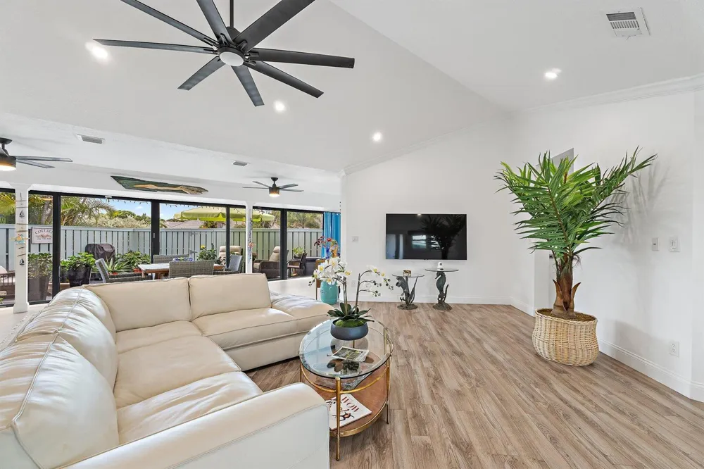 1127 E Seminole Avenue #24b Jupiter, FL 33477