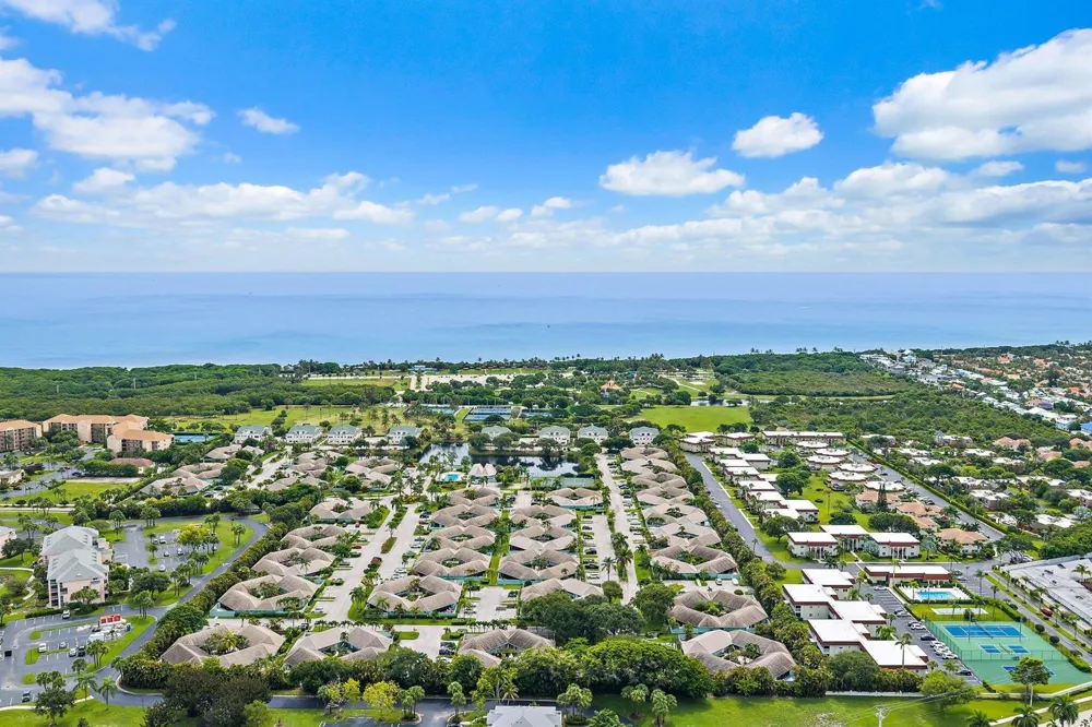 1127 E Seminole Avenue #24b Jupiter, FL 33477