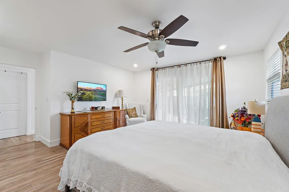 1127 E Seminole Avenue #24b Jupiter, FL 33477